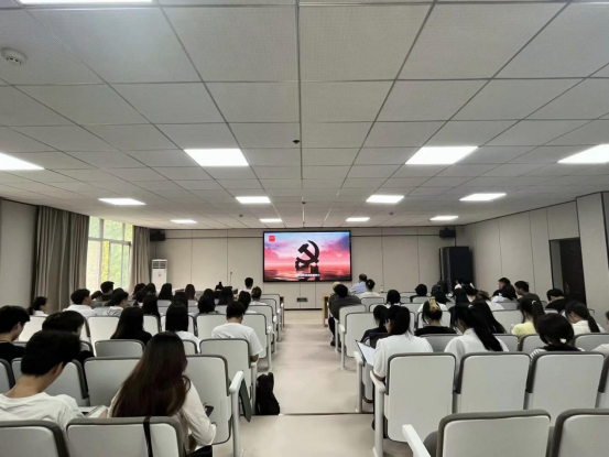 学院开展深入贯彻中央八项规定精神学习教育专题党课