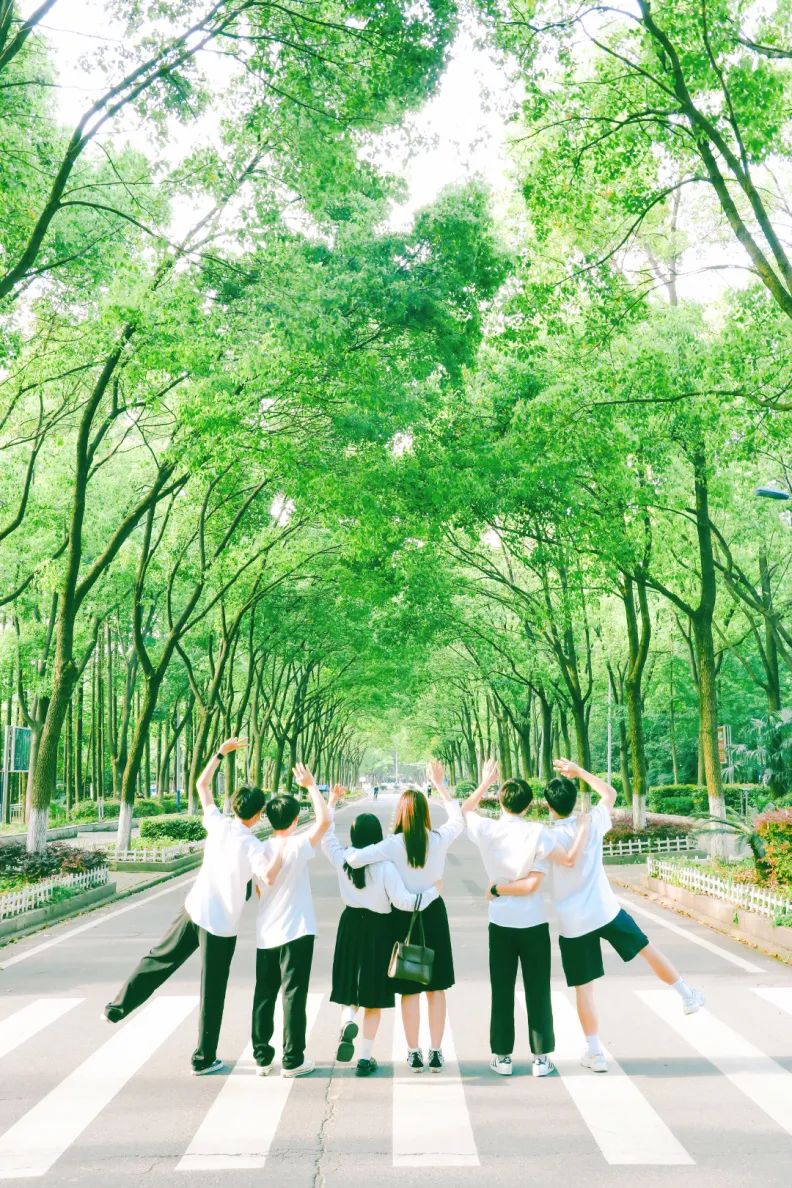 来！带你到武生院的校园里走一走，感受她的一年四季（多图）…