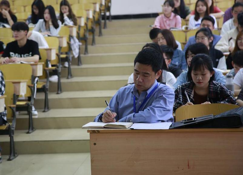 QQ截图20180511085636.jpg